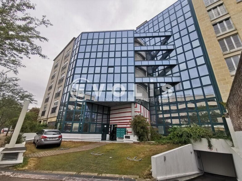 5 Boulevard Du Maréchal Joffre, Bourg-la-Reine à louer - Photo du bâtiment - Image 3 de 19