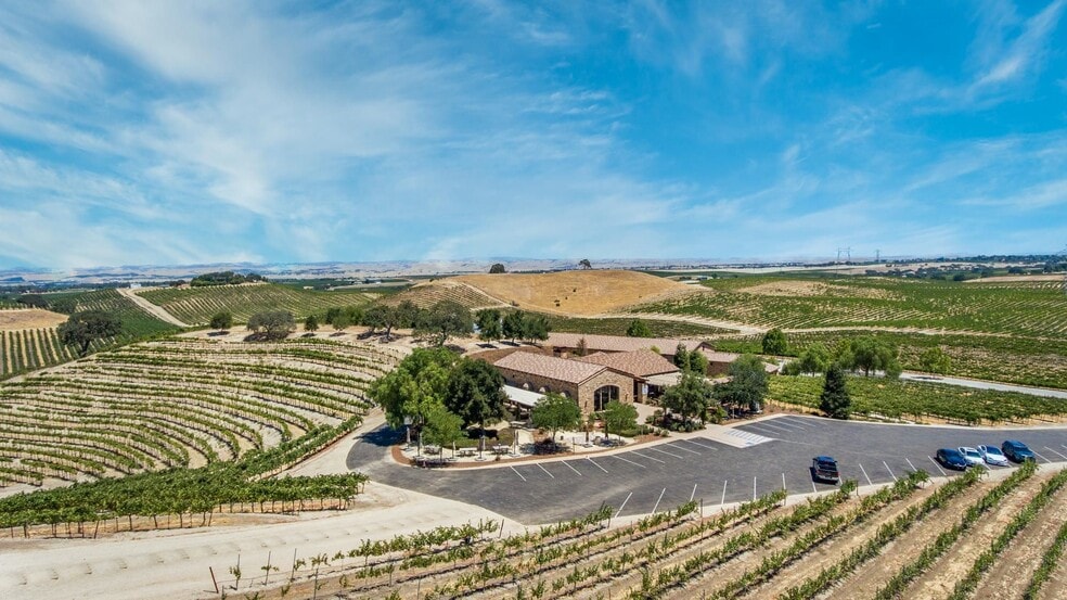 4900 Union Rd, Paso Robles, CA for sale - Primary Photo - Image 1 of 19