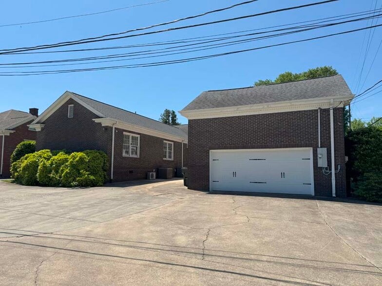 308 W Poinsett St, Greer, SC for sale - Building Photo - Image 2 of 13