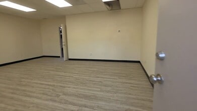 13437-13447 Ventura Blvd, Sherman Oaks, CA for lease - Commercial Listing Video 