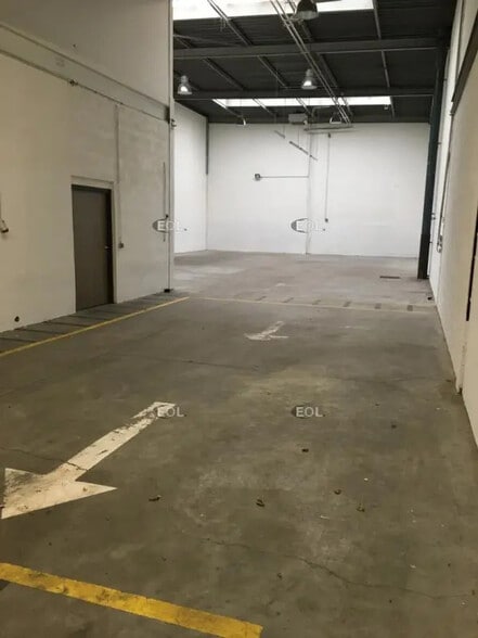 Flex dans Aubervilliers à louer - Photo intérieure - Image 2 de 6