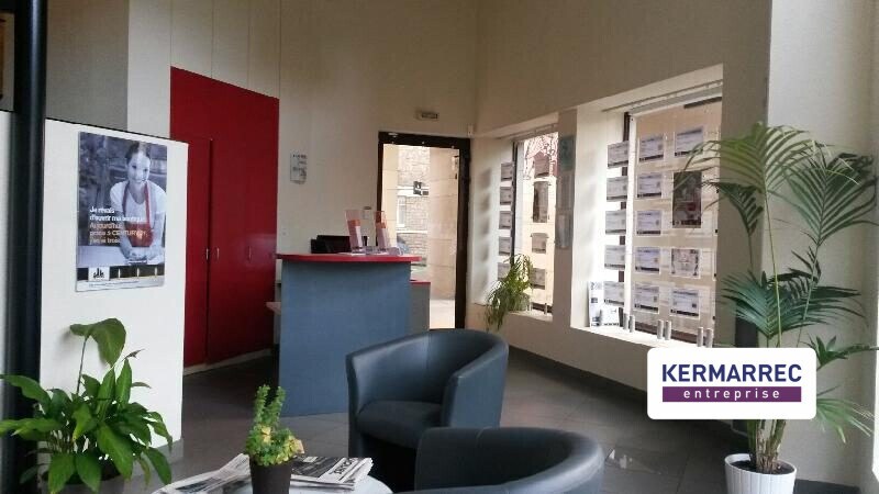 Office in Rennes for lease Lobby- Image 1 of 4