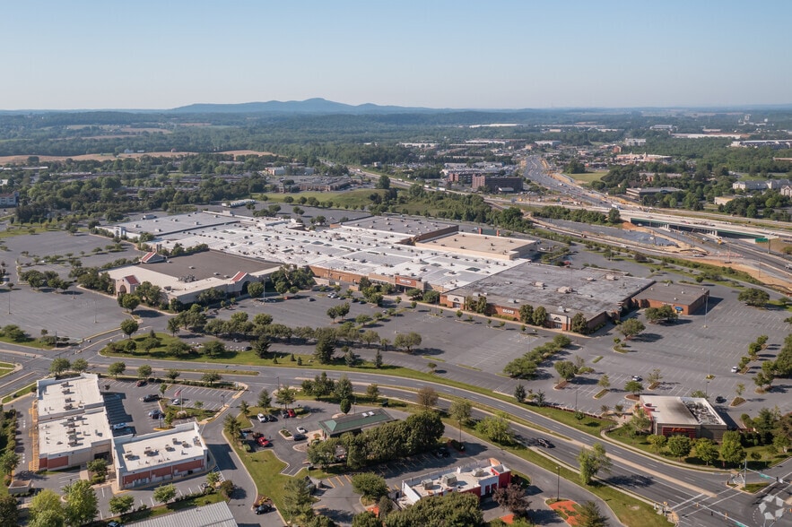 5500 Buckeystown Pike, Frederick, MD à louer - Aérien - Image 2 de 2