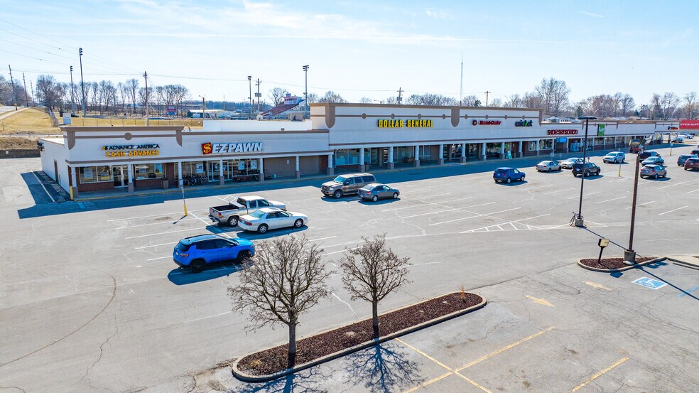 3039-3093 E Market St, Logansport, IN à louer - Photo du bâtiment - Image 3 de 5