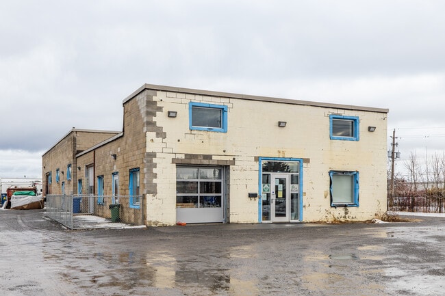 More details for 75 Bongard Ave, Ottawa, ON - Industrial for Sale