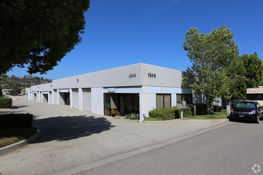 1948 Don Lee Pl, Escondido, CA for lease - Building Photo - Image 3 of 8