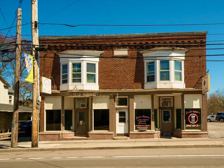 9 S Main St, Manchester, NY à vendre - Photo du bâtiment - Image 1 de 81