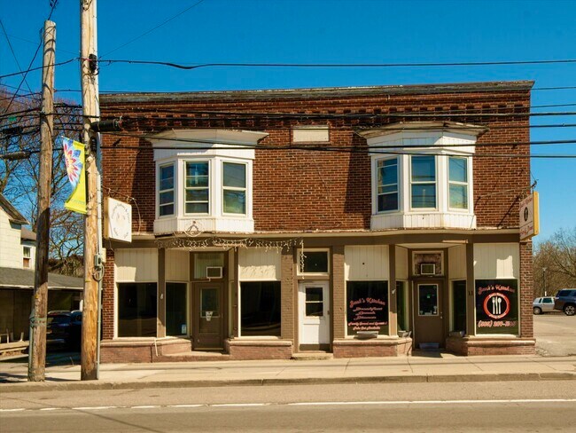 Plus de détails pour 9 S Main St, Manchester, NY - Commerce de détail à louer