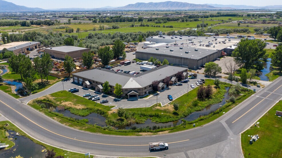 1195 N Spring Creek Pl, Springville, UT for lease - Building Photo - Image 2 of 7