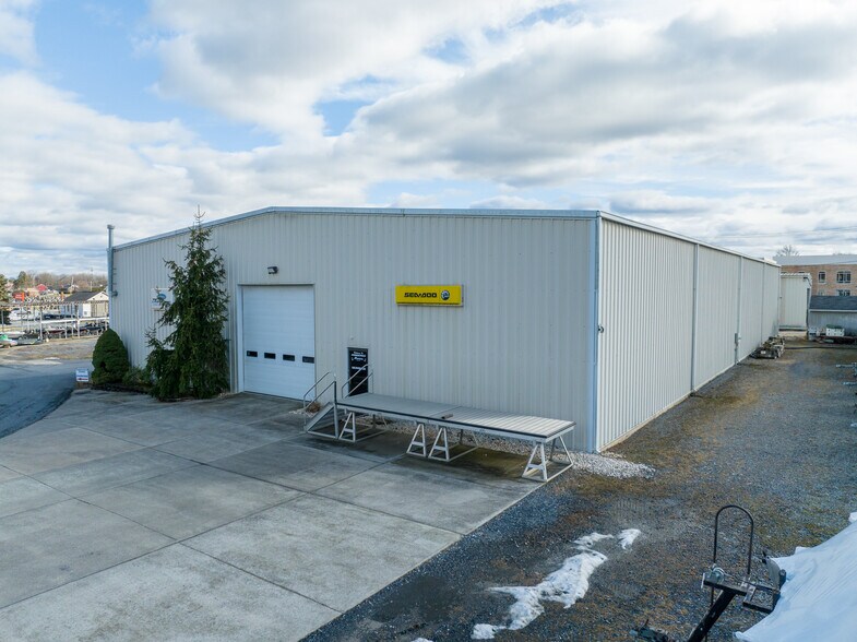 2946 MacArthur Rd, Whitehall, PA à vendre - Photo du bâtiment - Image 3 de 11