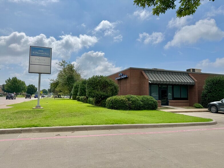 2424 W Pleasant Run Rd, Lancaster, TX for lease - Building Photo - Image 2 of 7