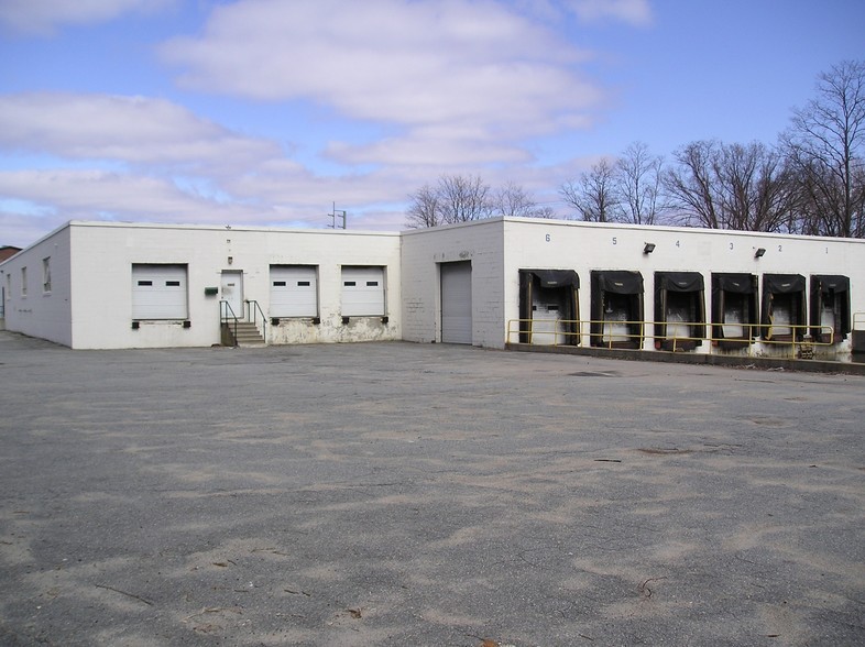 336 Weir St, Taunton, MA à vendre - Photo du bâtiment - Image 1 de 1