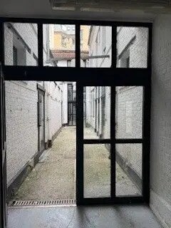 Flex in Paris for sale - Interior Photo - Image 3 of 20