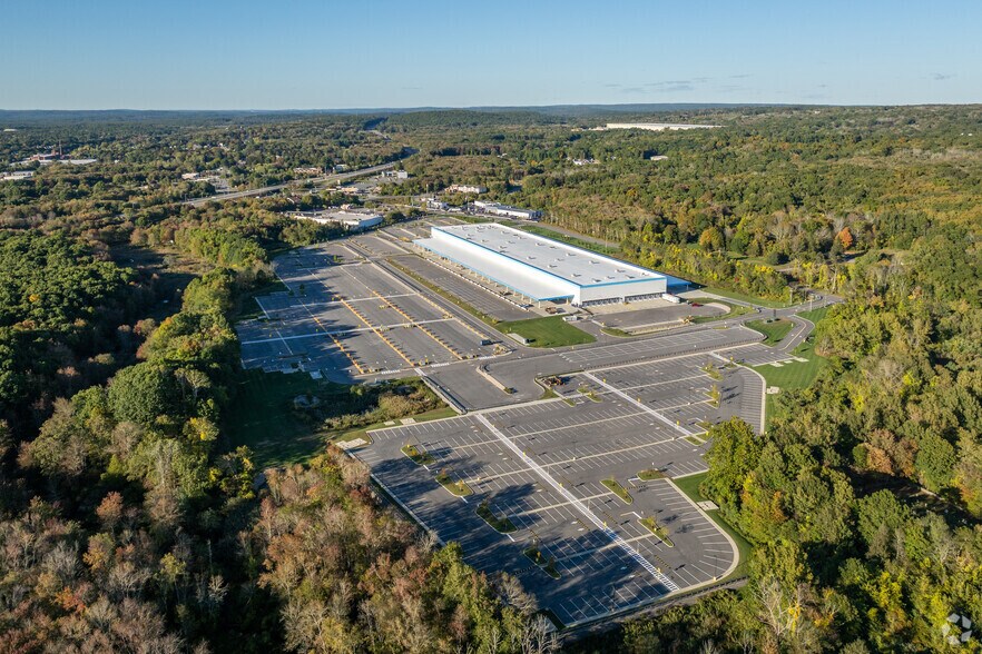 137 Lathrop Rd, Plainfield, CT à vendre - Aérien - Image 3 de 4
