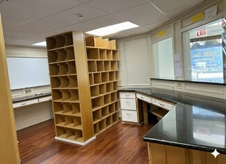 Plus de détails pour 312 Second St, Williamsburg, VA - Bureau/Commerce de détail à louer