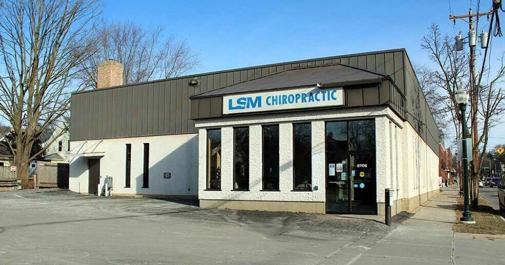 2702 Monroe St, Madison, WI for lease - Building Photo - Image 1 of 1