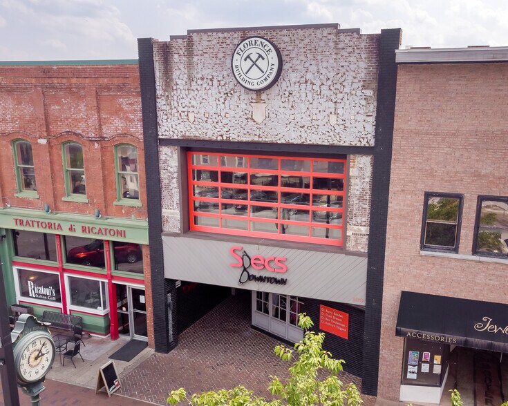 109 N Court St, Florence, AL à vendre - Photo principale - Image 1 de 38