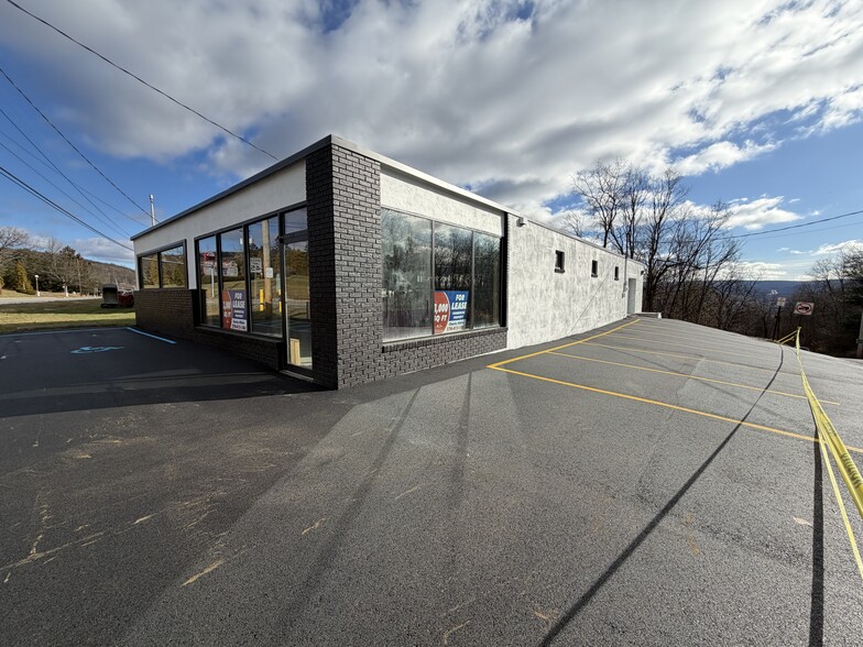 1908 Scranton Carbondale Hwy, Dickson City, PA for sale - Building Photo - Image 2 of 22