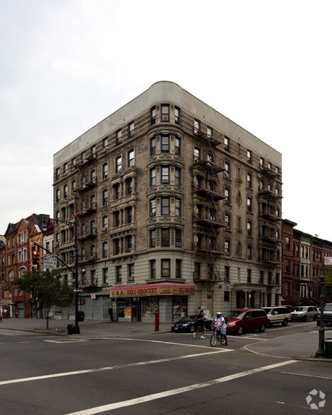183 Lenox Ave, New York, NY for lease - Primary Photo - Image 1 of 1