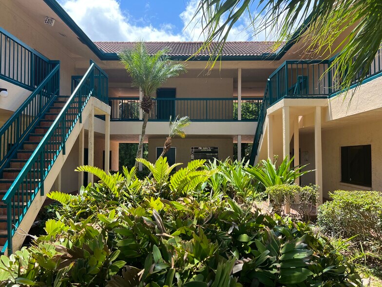 2700 Pga Blvd, Palm Beach Gardens, FL à louer - Photo du bâtiment - Image 3 de 6