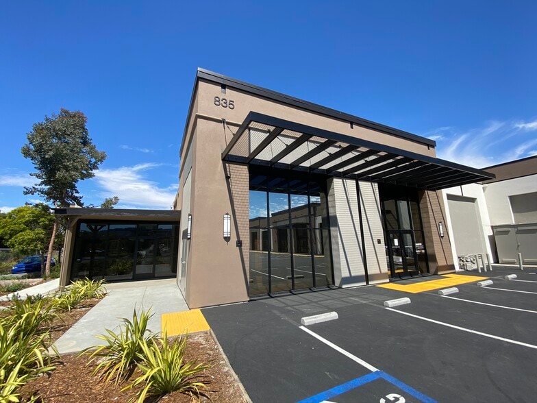 835 E San Carlos Ave, San Carlos, CA for lease - Building Photo - Image 3 of 13
