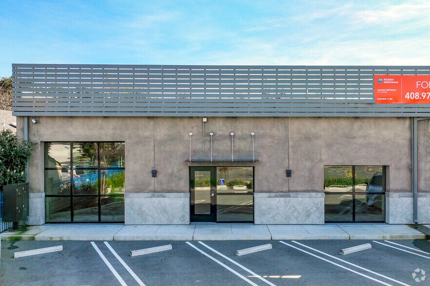 259-261 Moffett Blvd, Mountain View, CA à vendre - Photo du bâtiment - Image 3 de 10