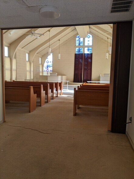 955 Meadowbrook Rd, Asheboro, NC à louer - Photo principale - Image 1 de 16