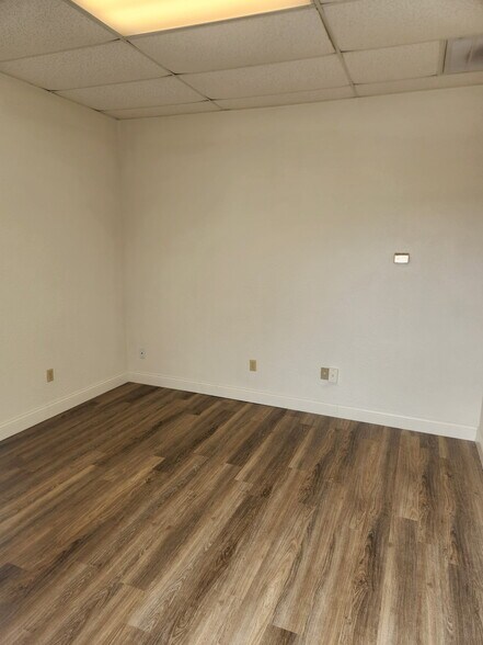 908 N Twin Creek Dr, Killeen, TX à louer - Photo du bâtiment - Image 3 de 8