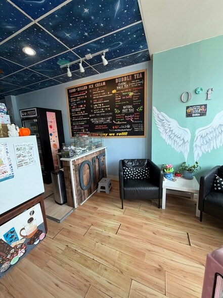 274-280 Park Rd, West Hartford, CT for lease - Interior Photo - Image 3 of 14