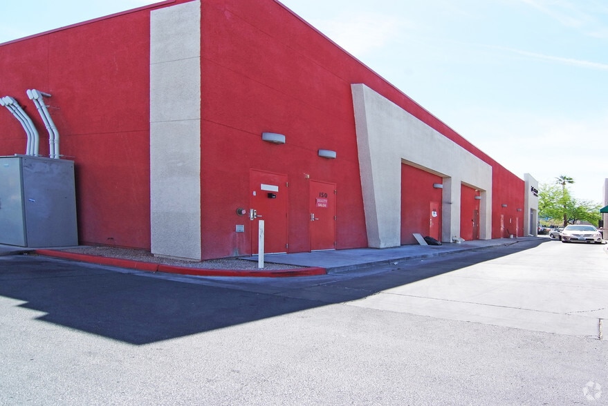 6340 W Charleston Blvd, Las Vegas, NV à vendre - Photo du bâtiment - Image 2 de 21