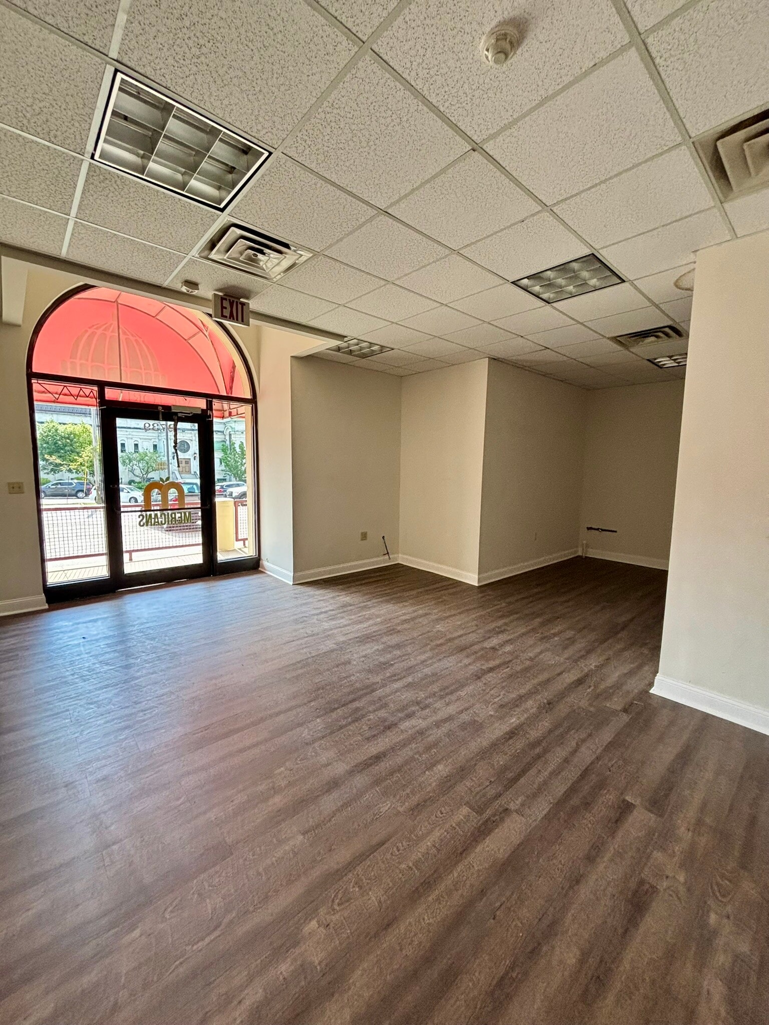 2739 S Park Ave, Lackawanna, NY for lease Interior Photo- Image 1 of 5
