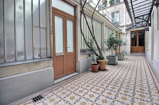 Plus de détails pour 19 Rue De Rocroy, Paris - Multi-résidentiel à vendre