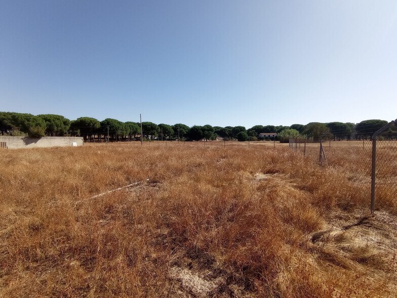 Calle de la Cañada la Nava del Pinar, 10A, Laguna de Duero, Valladolid for sale - Primary Photo - Image 1 of 16