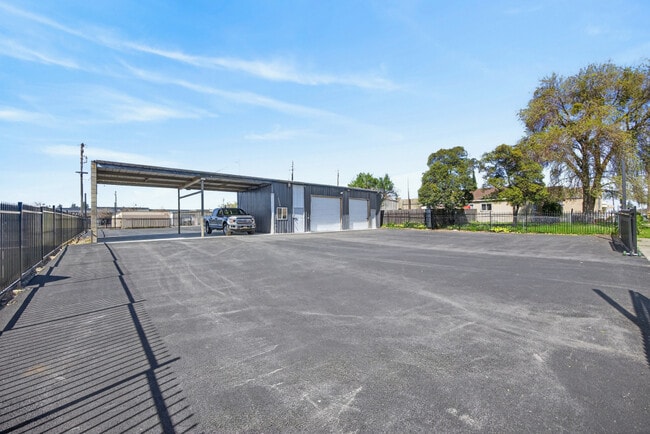 Plus de détails pour 1110 Ramirez St, Marysville, CA - Commerce de détail à vendre