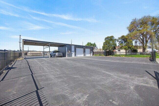 More details for 1110 Ramirez St, Marysville, CA - Retail for Sale