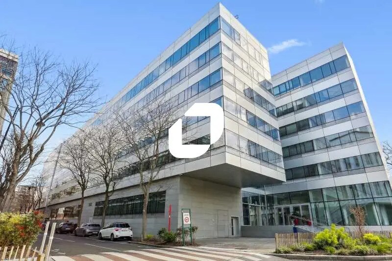 Office in Rueil-Malmaison for lease Building Photo- Image 1 of 15