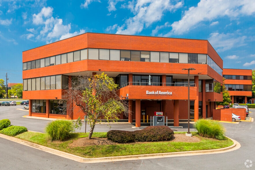 15215 Shady Grove Rd, Rockville, MD for lease - Building Photo - Image 2 of 3