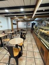 Retail in Barcelona, Barcelona for lease Interior Photo- Image 1 of 10