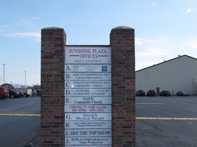 3534 E Sunshine, Springfield, MO à louer - Photo du bâtiment - Image 2 de 2