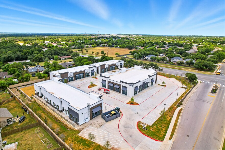 610 Brashear Ln, Cedar Park, TX à louer - Photo du bâtiment - Image 2 de 8