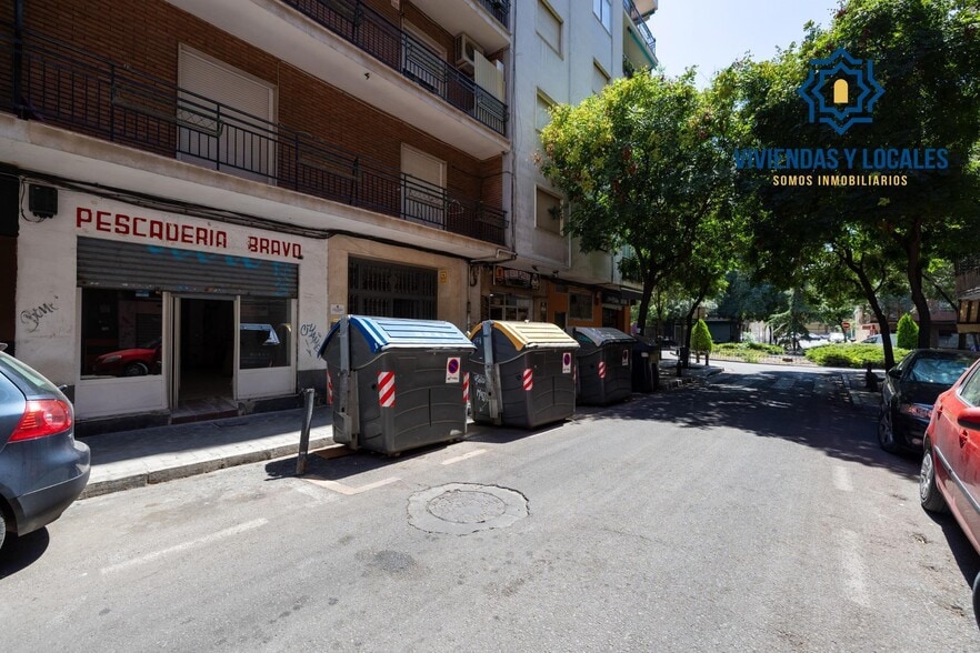 Calle Doctor Pareja Yébenes, 10, Granada, Granada for sale - Building Photo - Image 1 of 19