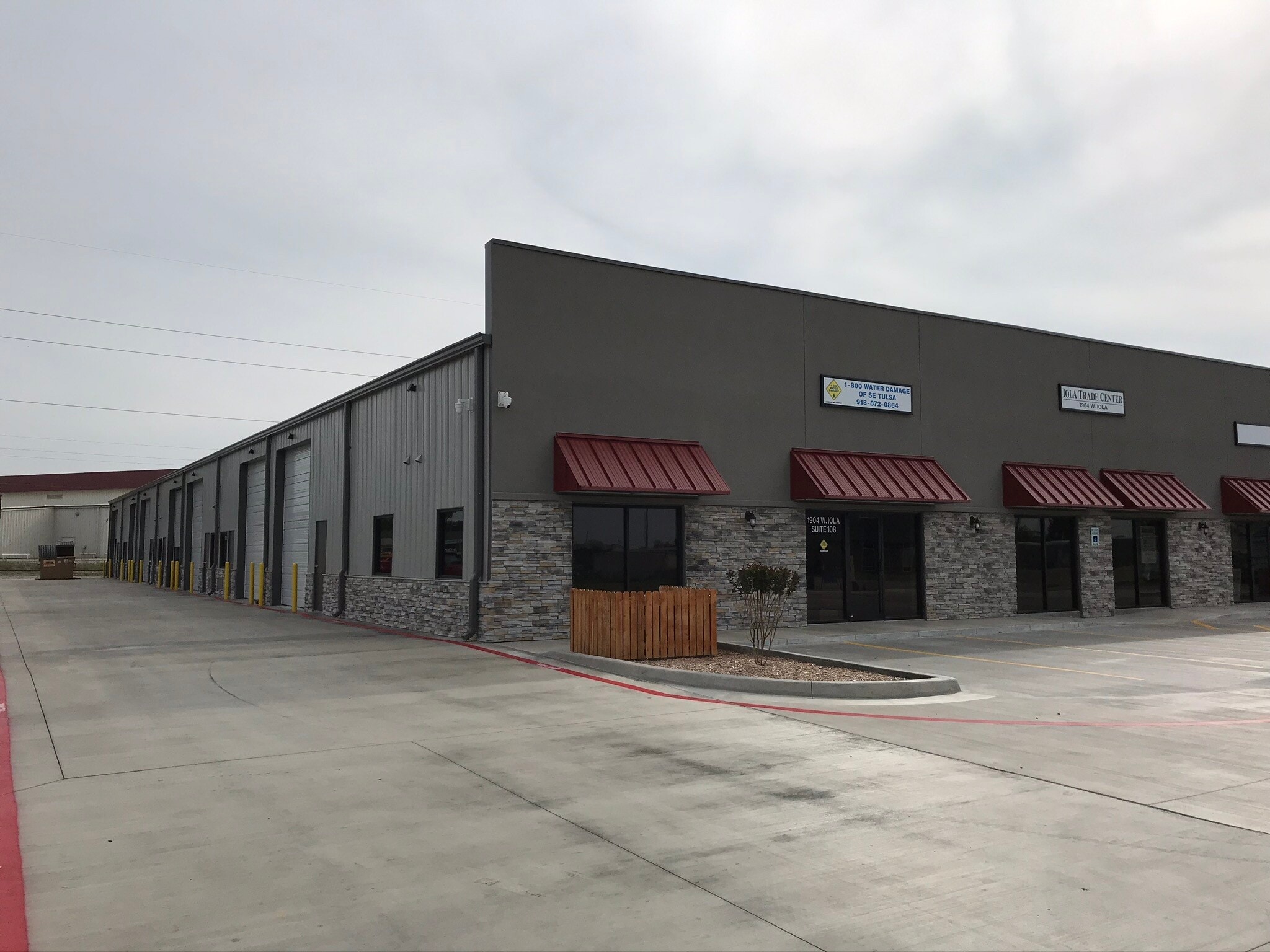 1904 W Iola St, Broken Arrow, OK for lease Building Photo- Image 1 of 14