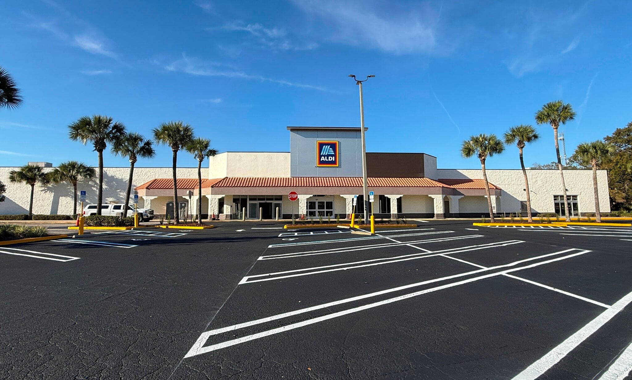 353-393 W Granada Blvd, Ormond Beach, FL for lease Building Photo- Image 1 of 4
