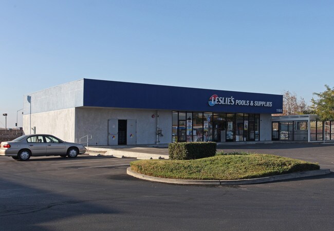 Plus de détails pour 1166 S Main St, Manteca, CA - Commerce de détail à vendre