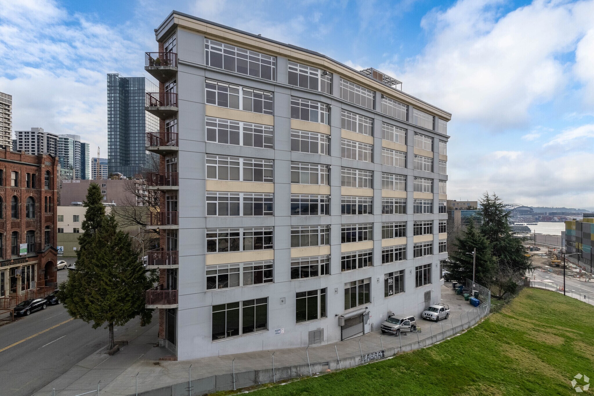 2313 1st Ave, Seattle, WA à louer Photo principale- Image 1 de 9