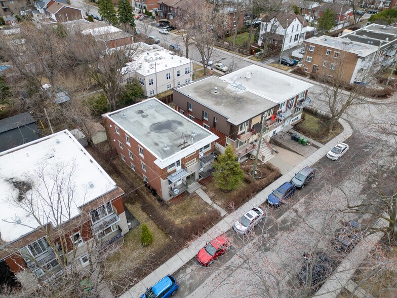 8570 Rue De Grosbois, Montréal, QC à vendre - Photo du bâtiment - Image 2 de 3