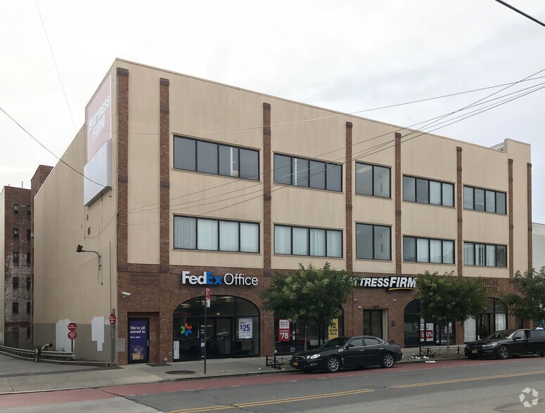 2233 Nostrand Ave, Brooklyn, NY à louer - Photo principale - Image 2 de 6