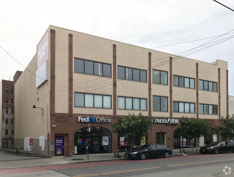 2233 Nostrand Ave, Brooklyn, NY for lease - Primary Photo - Image 2 of 6