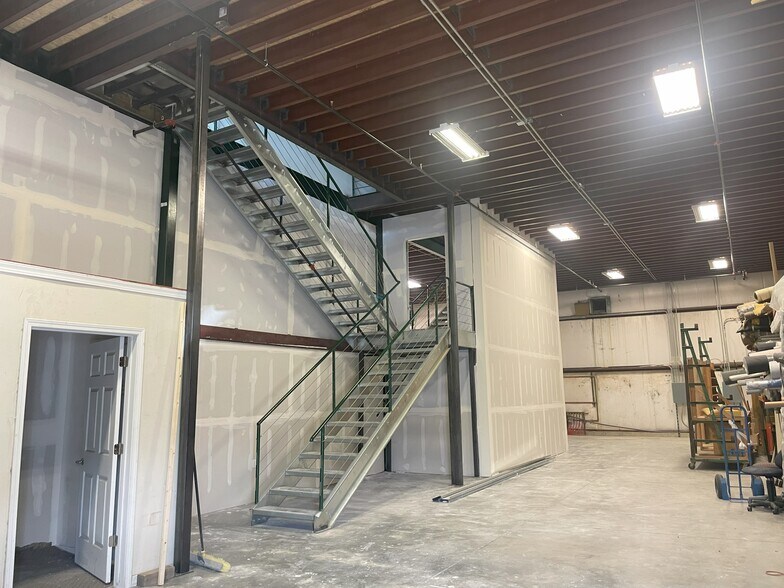 8531 S 700 W, Sandy, UT à louer - Photo du bâtiment - Image 3 de 5