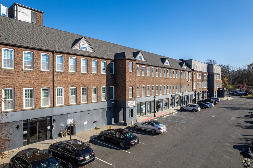 120 Georges Rd, New Brunswick, NJ for sale - Building Photo - Image 3 of 12